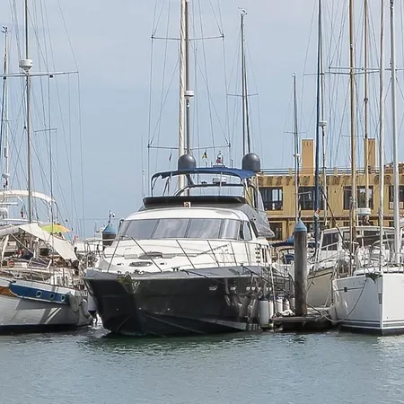 Luxury Yacht Botel Portimao