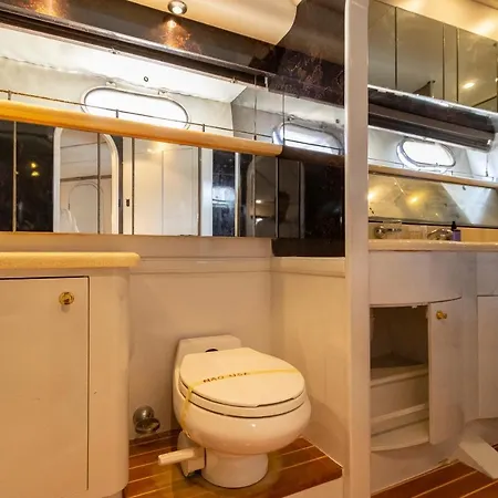 Botel Luxury Yacht
