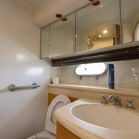 Botel Luxury Yacht *